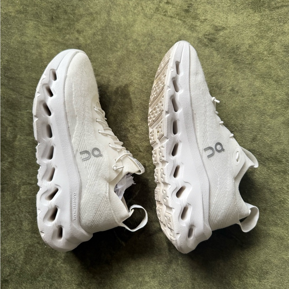 Loewe White Women's Sneakers - Picture 7 of 16